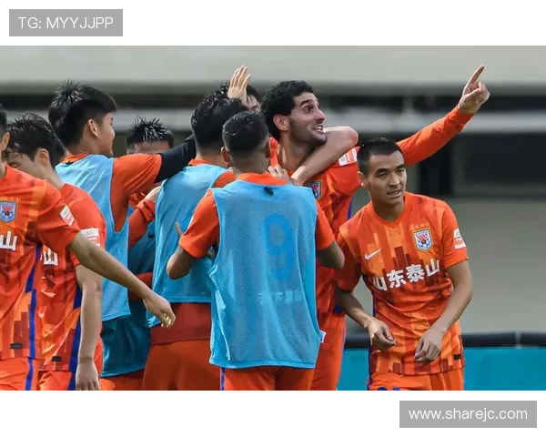 葡媒曝阿尔瓦罗加盟泰山签约两年